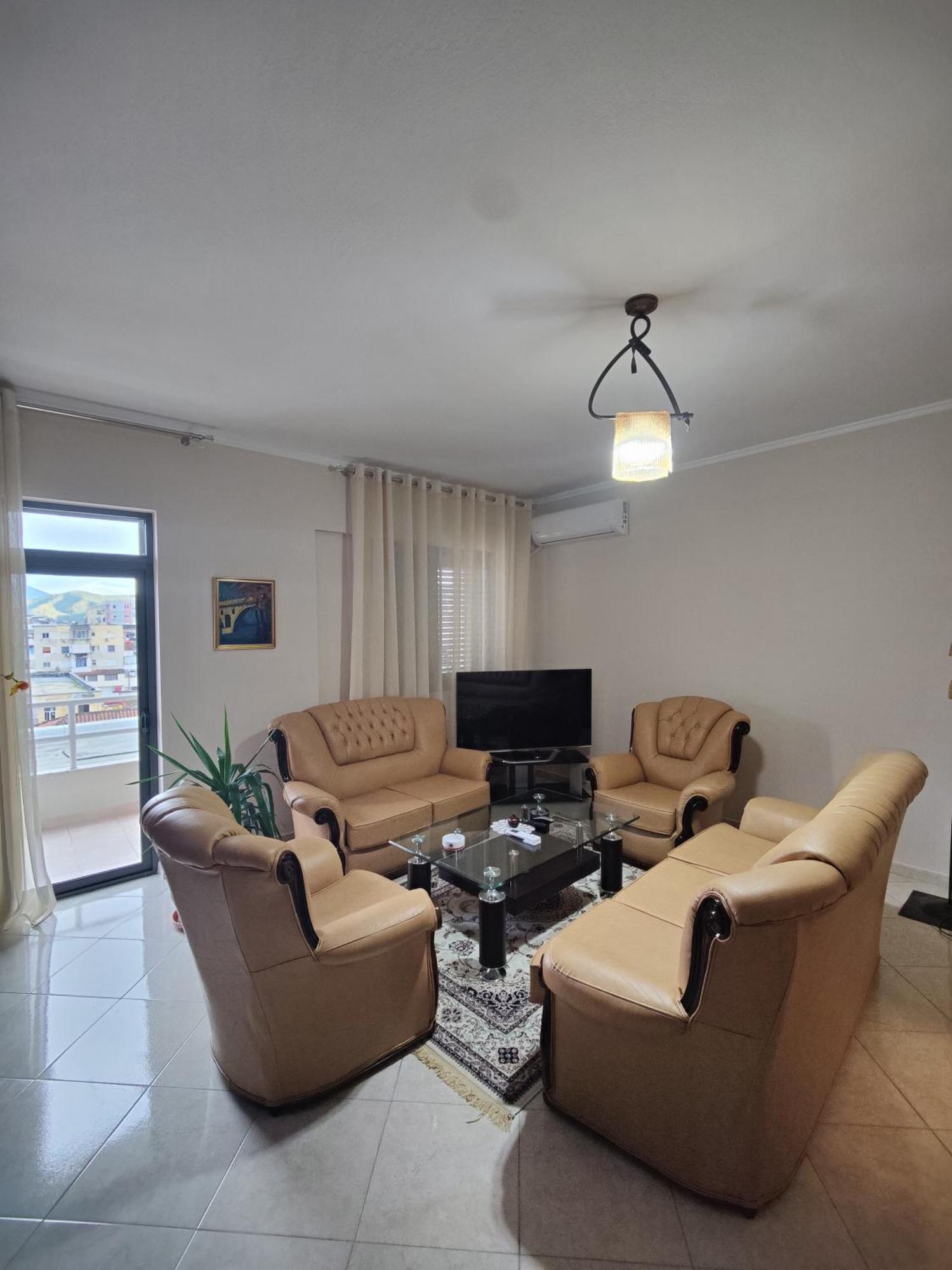 City Center Apartment 베라트 외부 사진